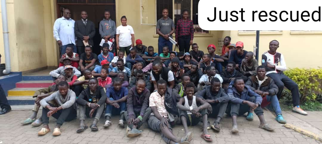 Rescued street children/ Ragazzi strappati alla strada